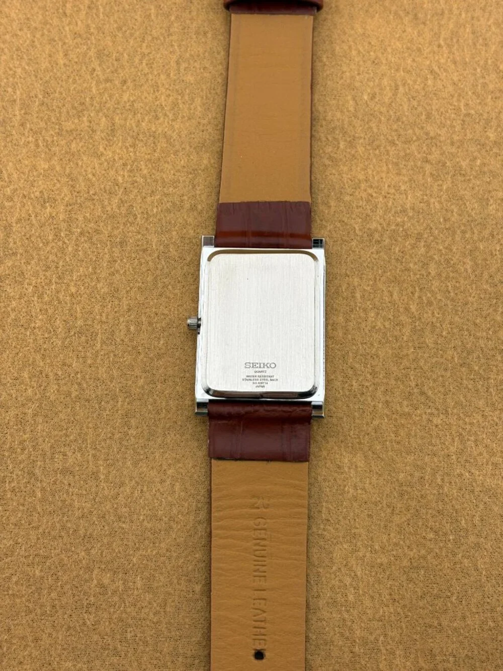 WHITE SILVER VINTAGE Seiko Vintage slim Quartz men's Wristwatch